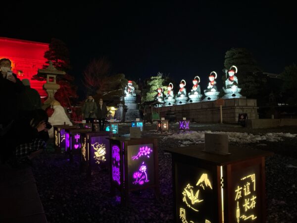 The Rokujizou statues illuminated during Zenkoji Lantern Festival